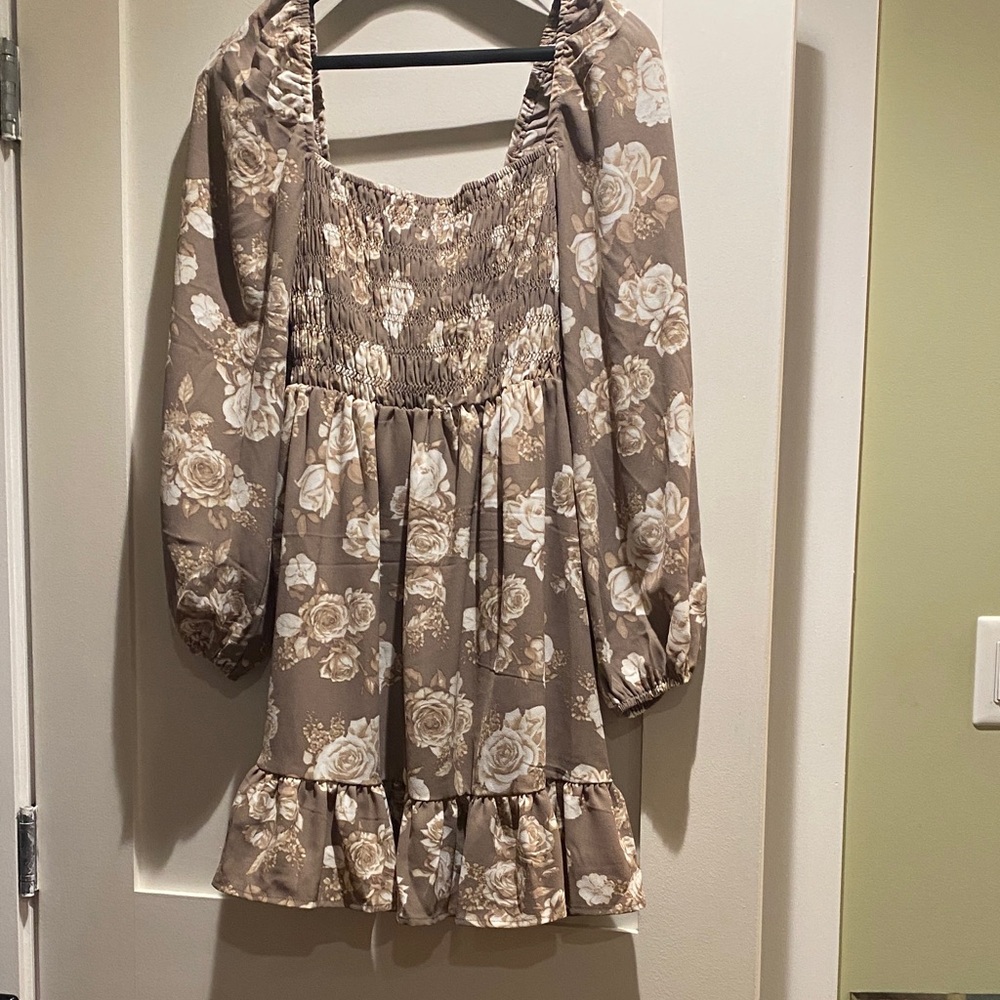 Streetwear Society Floral Puff Sleeve Dress in Brown and Cream